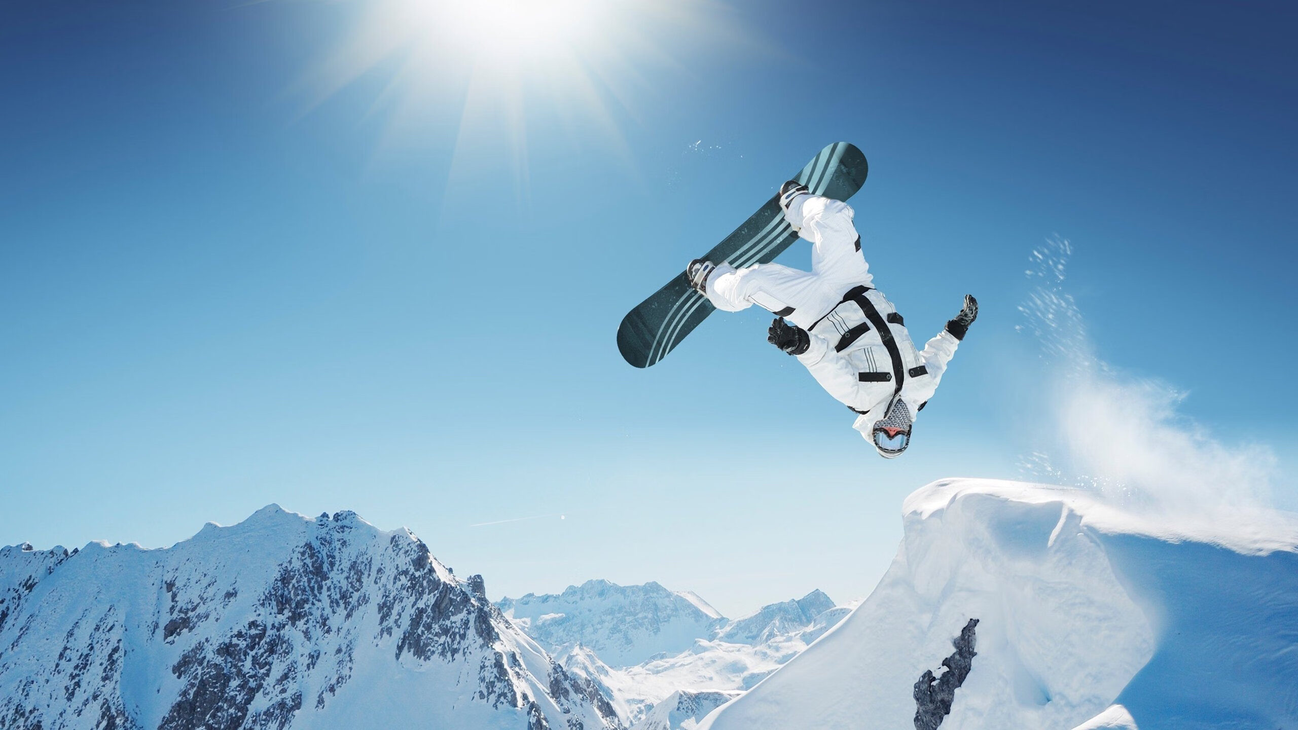 全国田径锦标赛跳远项目精彩纷呈 新星闪耀老将稳健